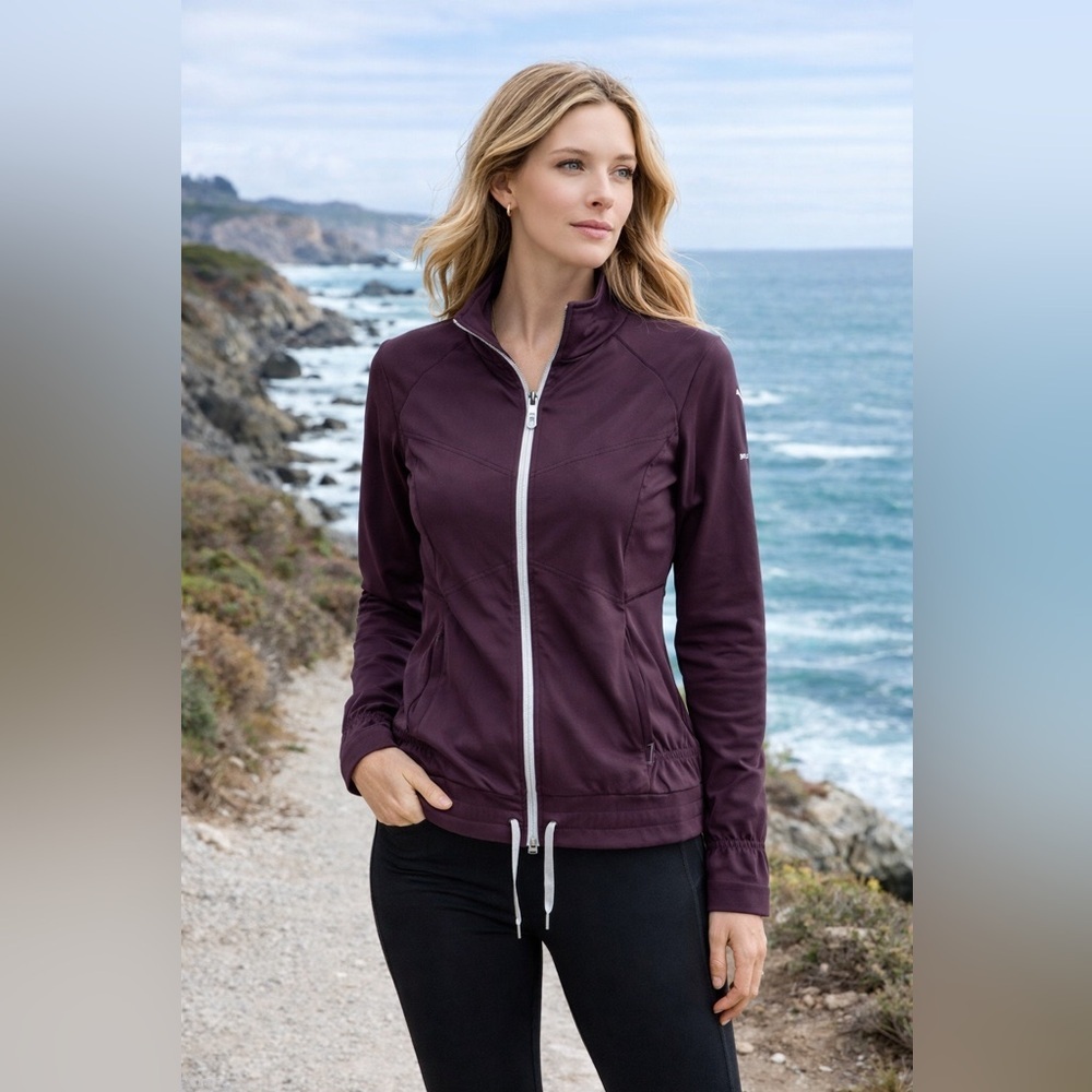 Helly Hansen - Yoga/Athletic Jacket in Amethyst - Size Small